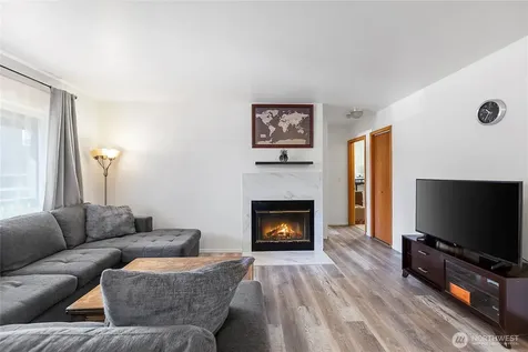8635 215th Street NE Arlington WA 98223