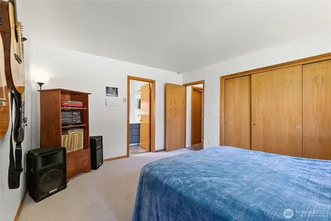 8635 215th Street NE Arlington WA 98223