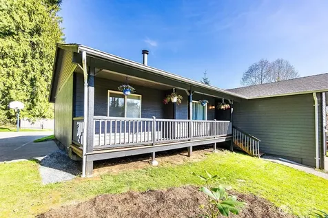 8635 215th Street NE Arlington WA 98223