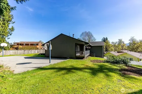 8635 215th Street NE Arlington WA 98223