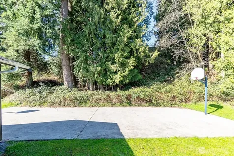 8635 215th Street NE Arlington WA 98223