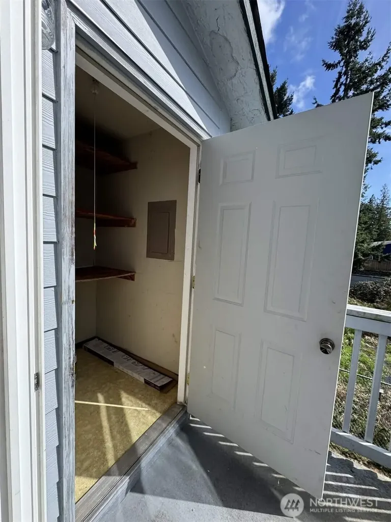 8823 Holly Drive Everett WA 98208