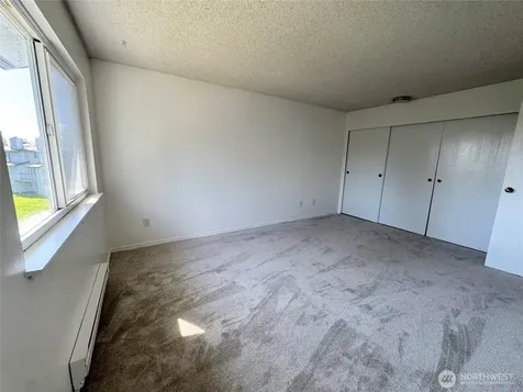 8823 Holly Drive Everett WA 98208