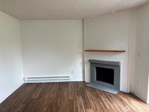 8823 Holly Drive Everett WA 98208