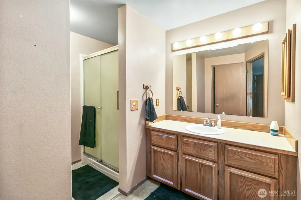 1031 SW 350th Place Federal Way WA 98023