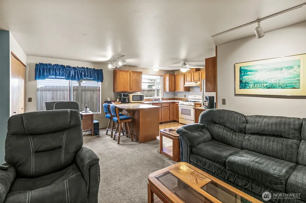 1031 SW 350th Place Federal Way WA 98023
