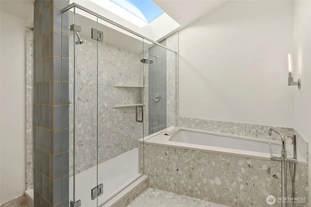 4628 Forest Avenue SE Mercer Island WA 98040