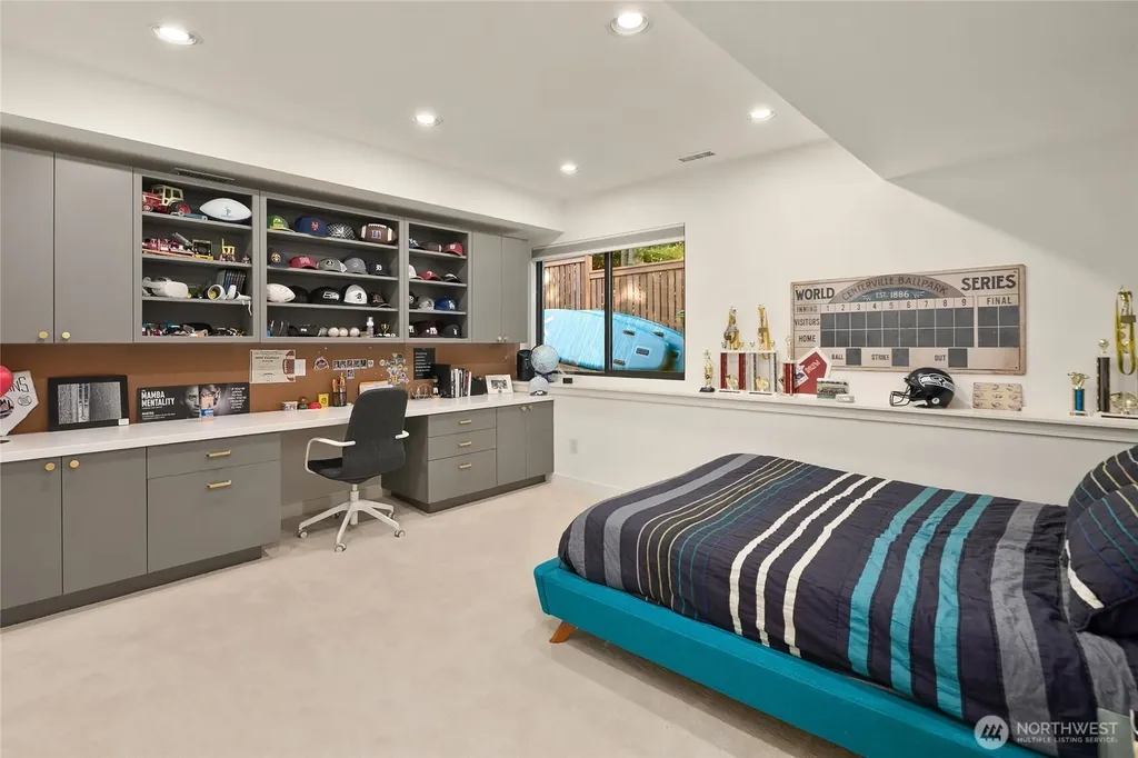 4628 Forest Avenue SE Mercer Island WA 98040