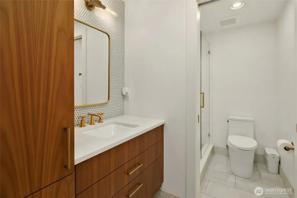 4628 Forest Avenue SE Mercer Island WA 98040