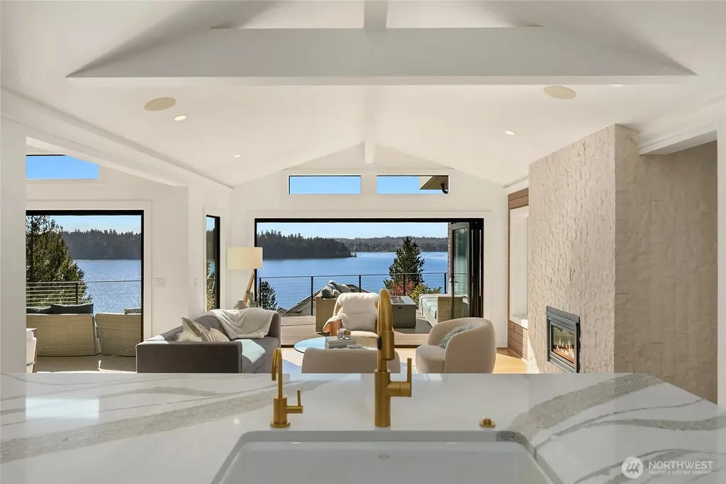 4628 Forest Avenue SE Mercer Island WA 98040