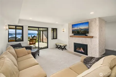 4628 Forest Avenue SE Mercer Island WA 98040