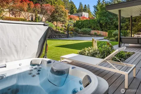 4628 Forest Avenue SE Mercer Island WA 98040