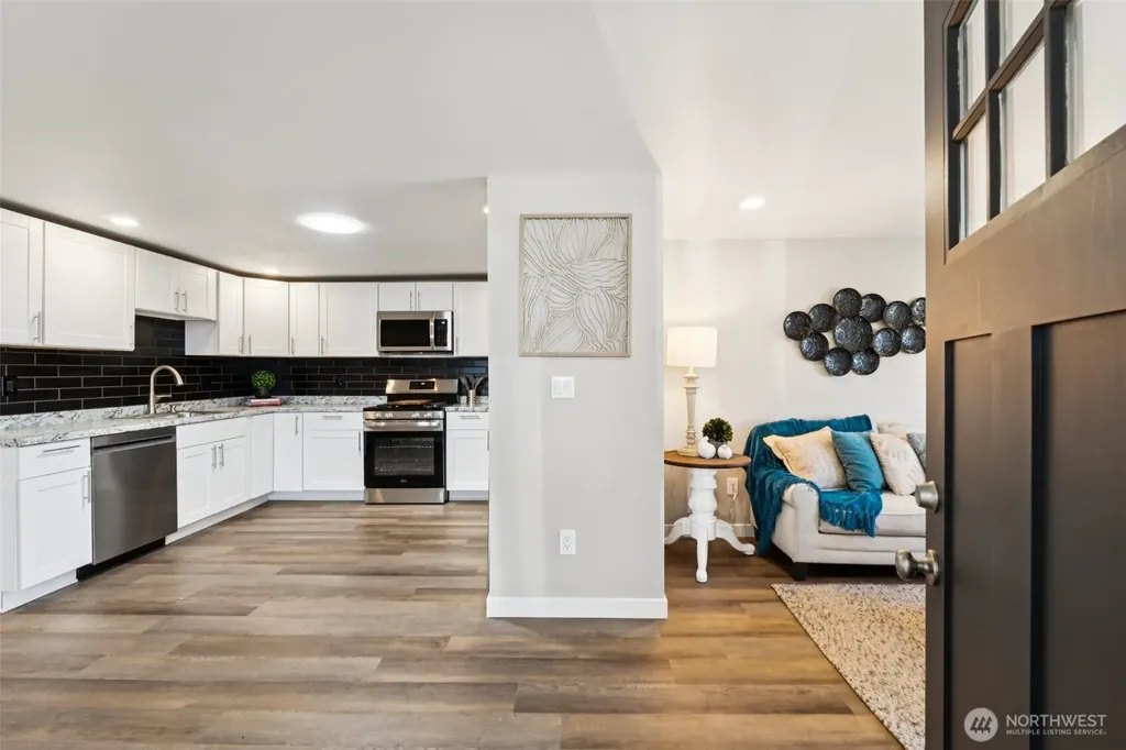 14322 Admiralty Way Lynnwood WA 98087