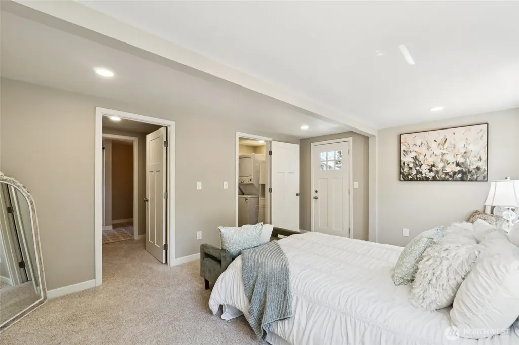 14322 Admiralty Way Lynnwood WA 98087