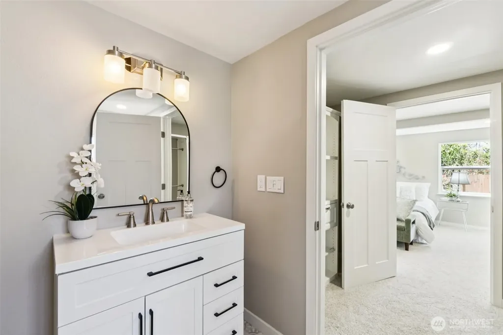 14322 Admiralty Way Lynnwood WA 98087