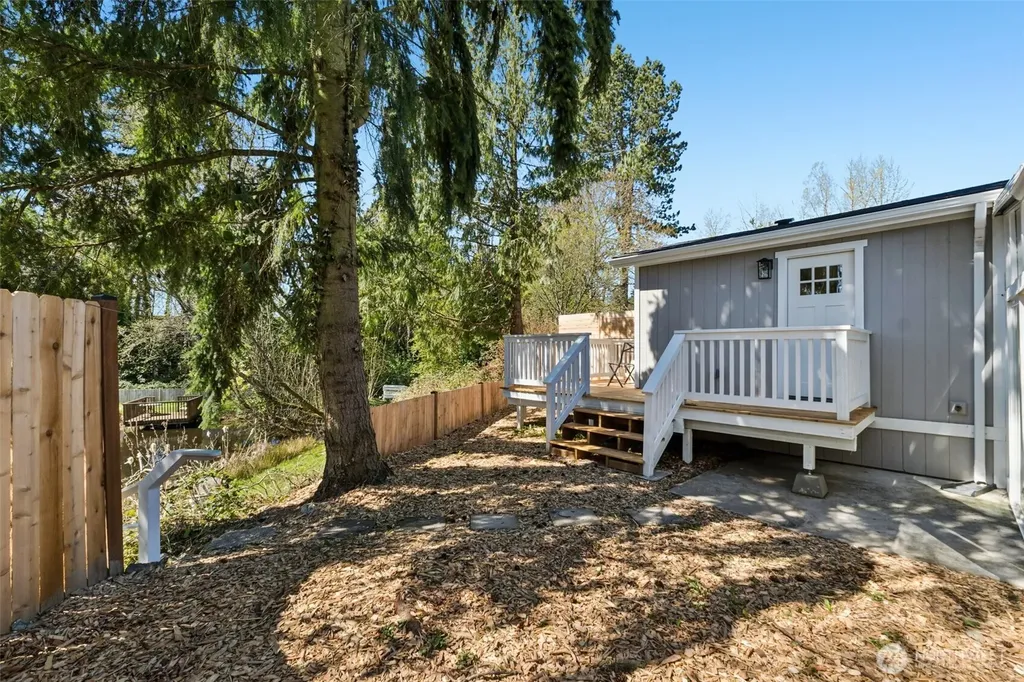 14322 Admiralty Way Lynnwood WA 98087