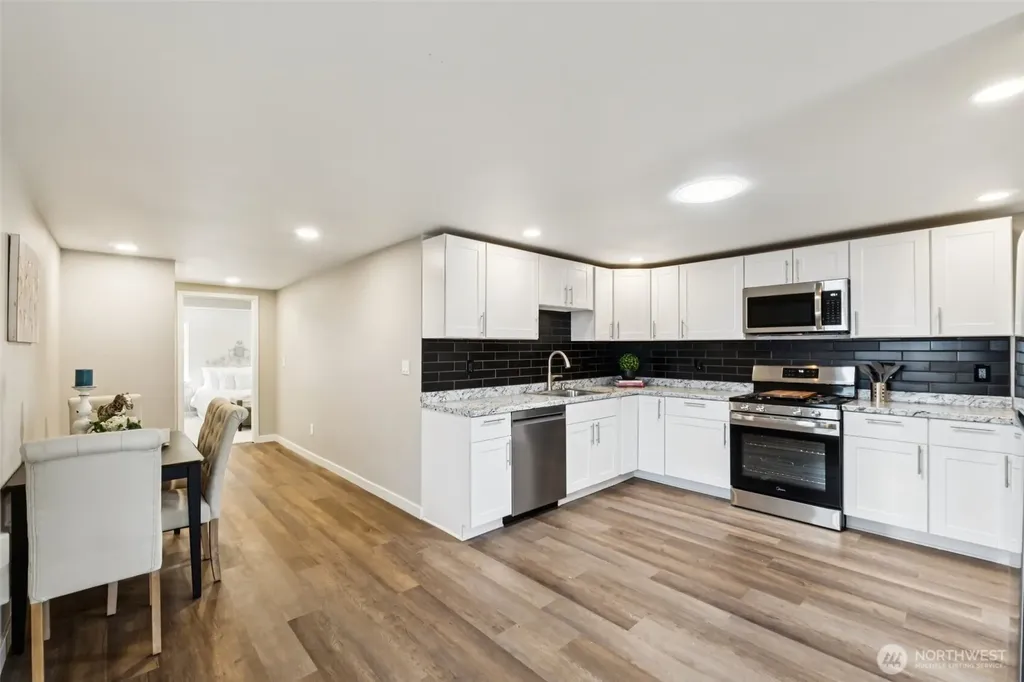 14322 Admiralty Way Lynnwood WA 98087