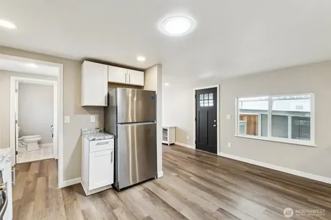14322 Admiralty Way Lynnwood WA 98087