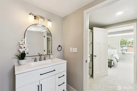 14322 Admiralty Way Lynnwood WA 98087