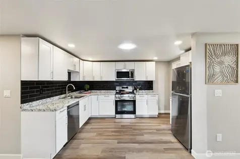 14322 Admiralty Way Lynnwood WA 98087