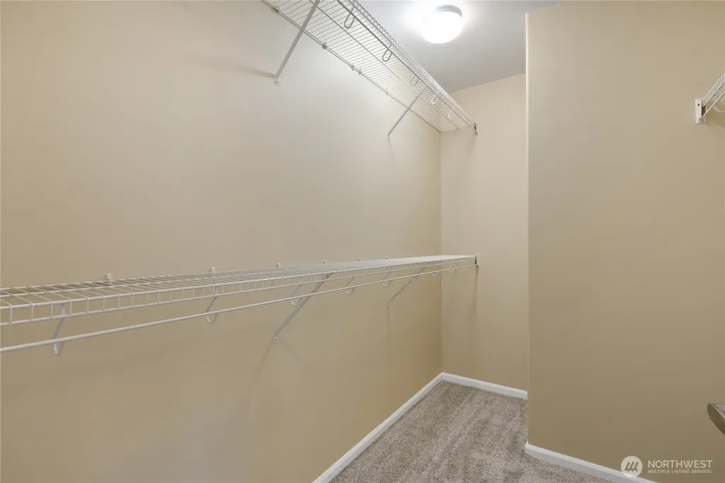 2023 Kennewick Place NE Renton WA 98056
