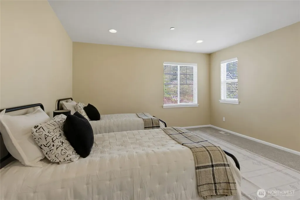 2023 Kennewick Place NE Renton WA 98056