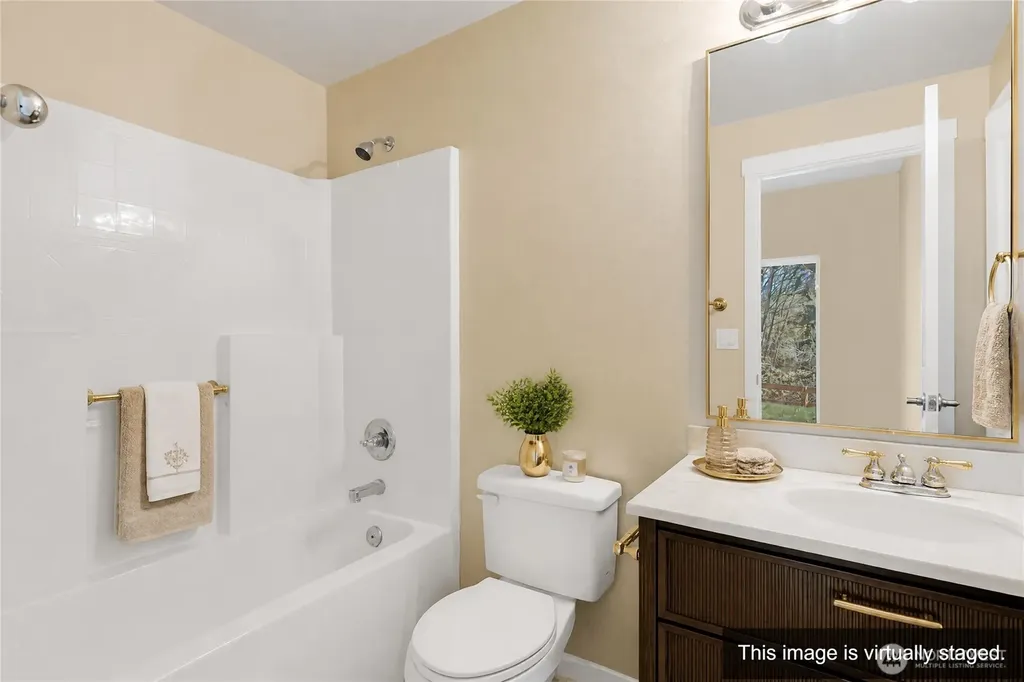 2023 Kennewick Place NE Renton WA 98056