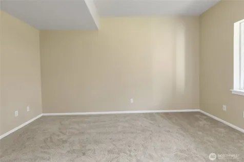2023 Kennewick Place NE Renton WA 98056