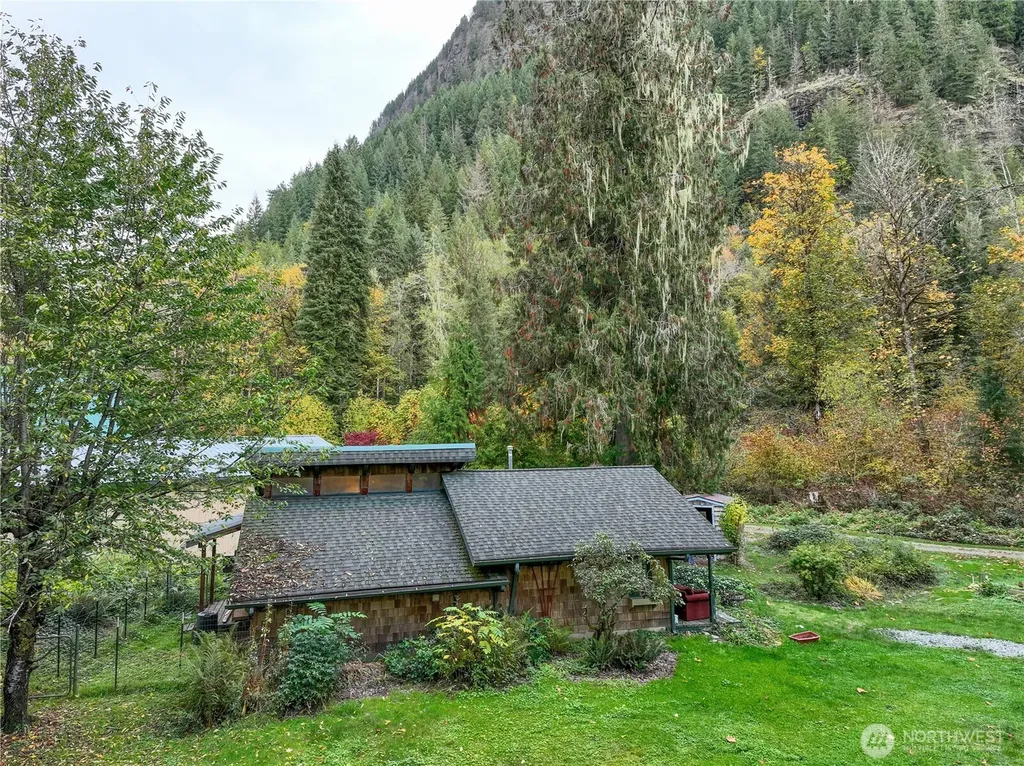 14784 Mountain View Lane Concrete WA 98237