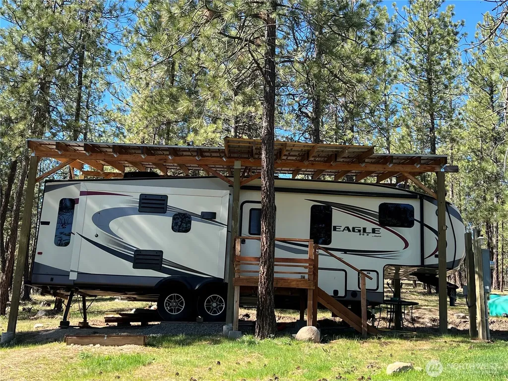 1069 Kitt Narcisse Road Colville WA 99114