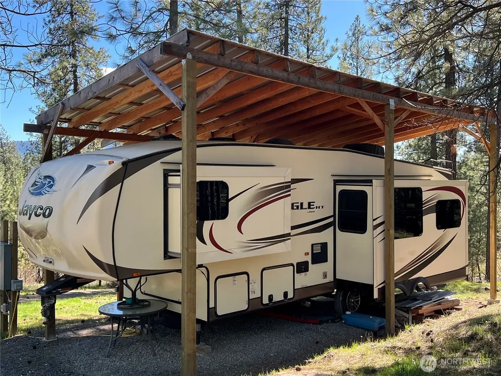 1069 Kitt Narcisse Road Colville WA 99114