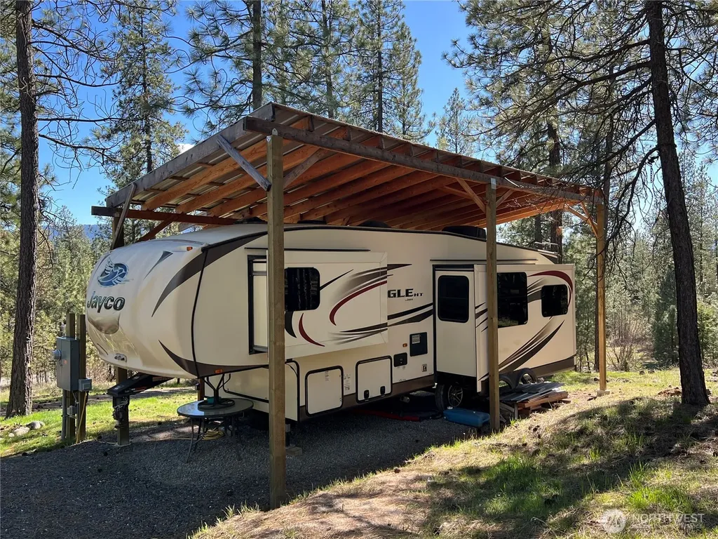 1069 Kitt Narcisse Road Colville WA 99114