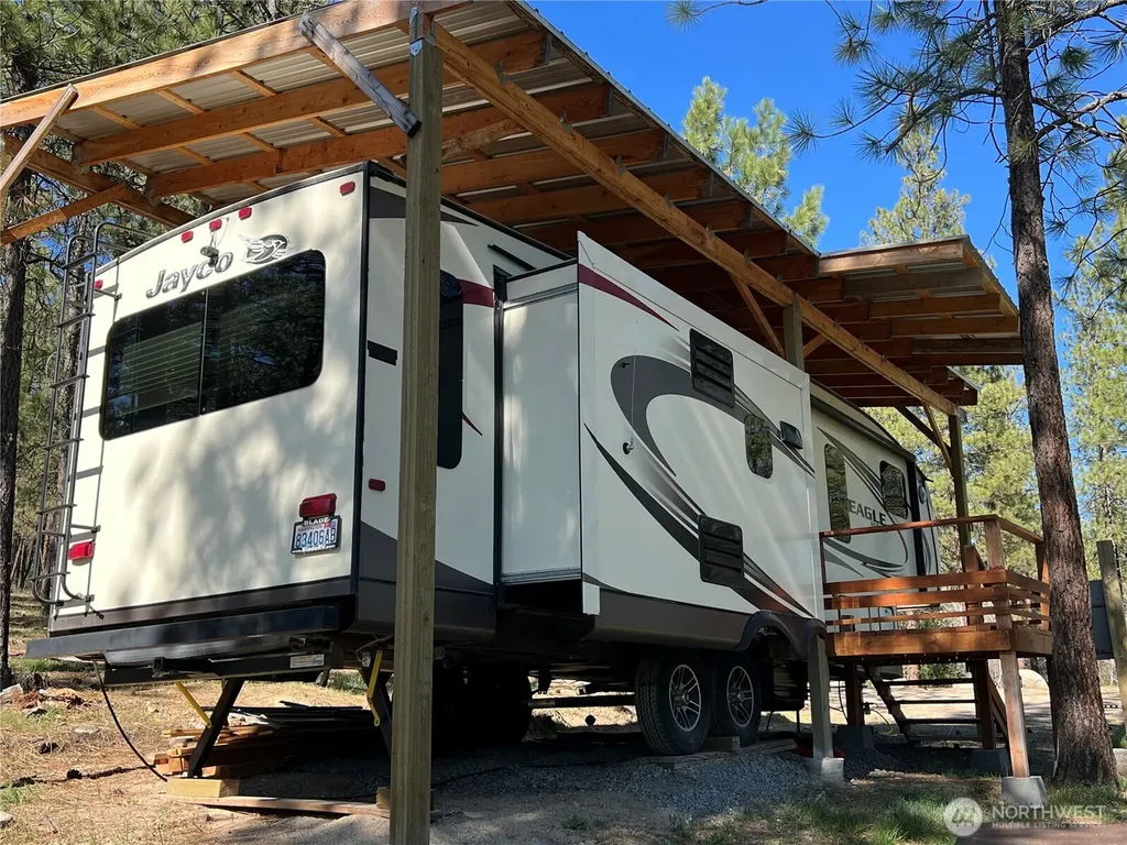 1069 Kitt Narcisse Road Colville WA 99114