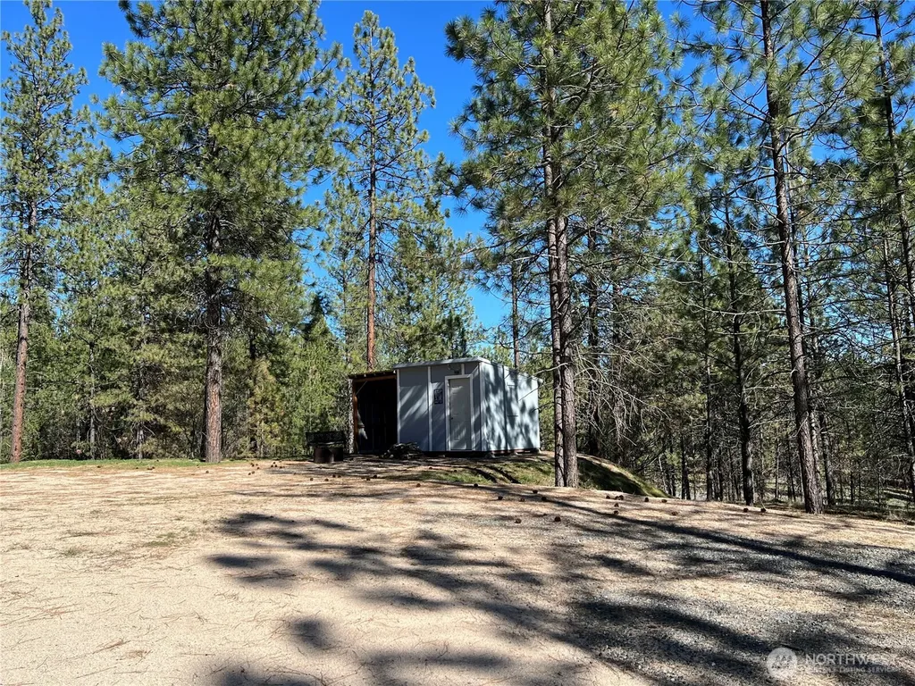 1069 Kitt Narcisse Road Colville WA 99114