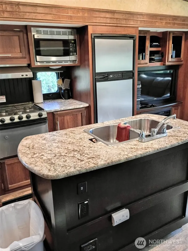 1069 Kitt Narcisse Road Colville WA 99114