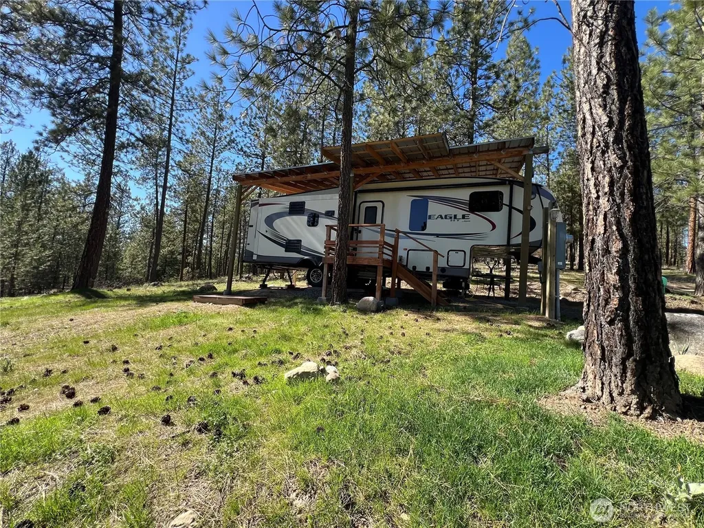 1069 Kitt Narcisse Road Colville WA 99114