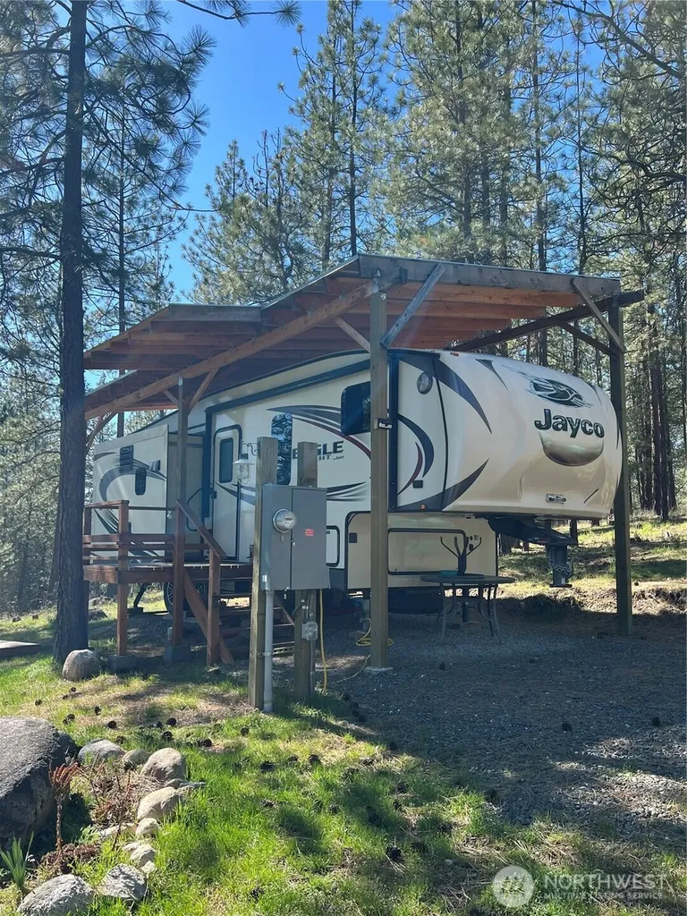 1069 Kitt Narcisse Road Colville WA 99114