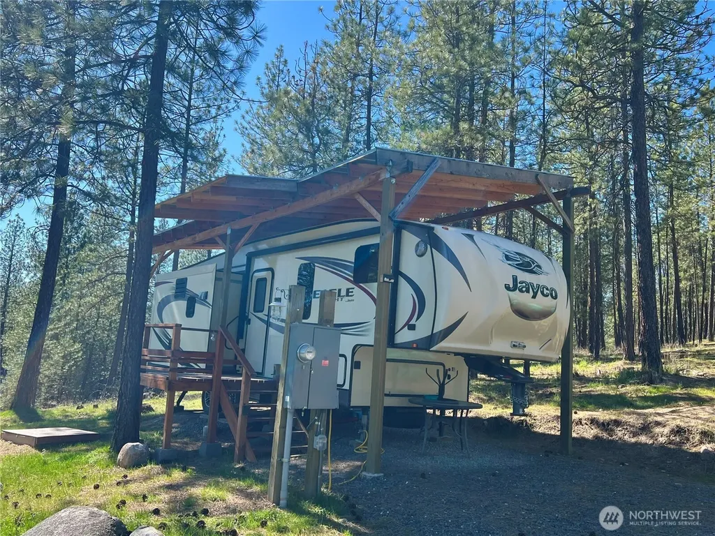 1069 Kitt Narcisse Road Colville WA 99114