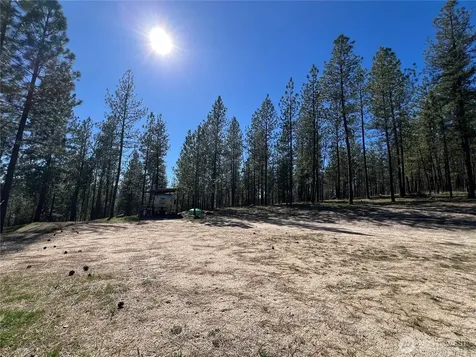 1069 Kitt Narcisse Road Colville WA 99114