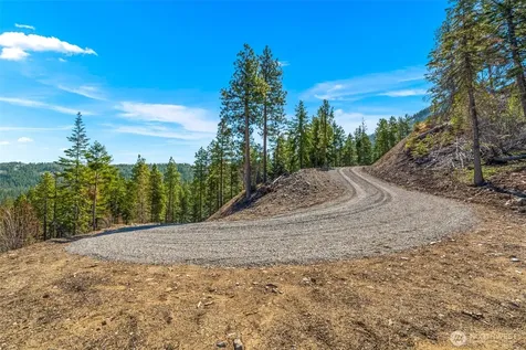 6424 Summit View Place Wenatchee WA 98801