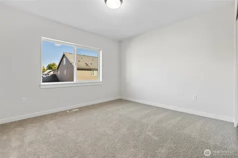 9042 71st Avenue Ct E Puyallup WA 98371