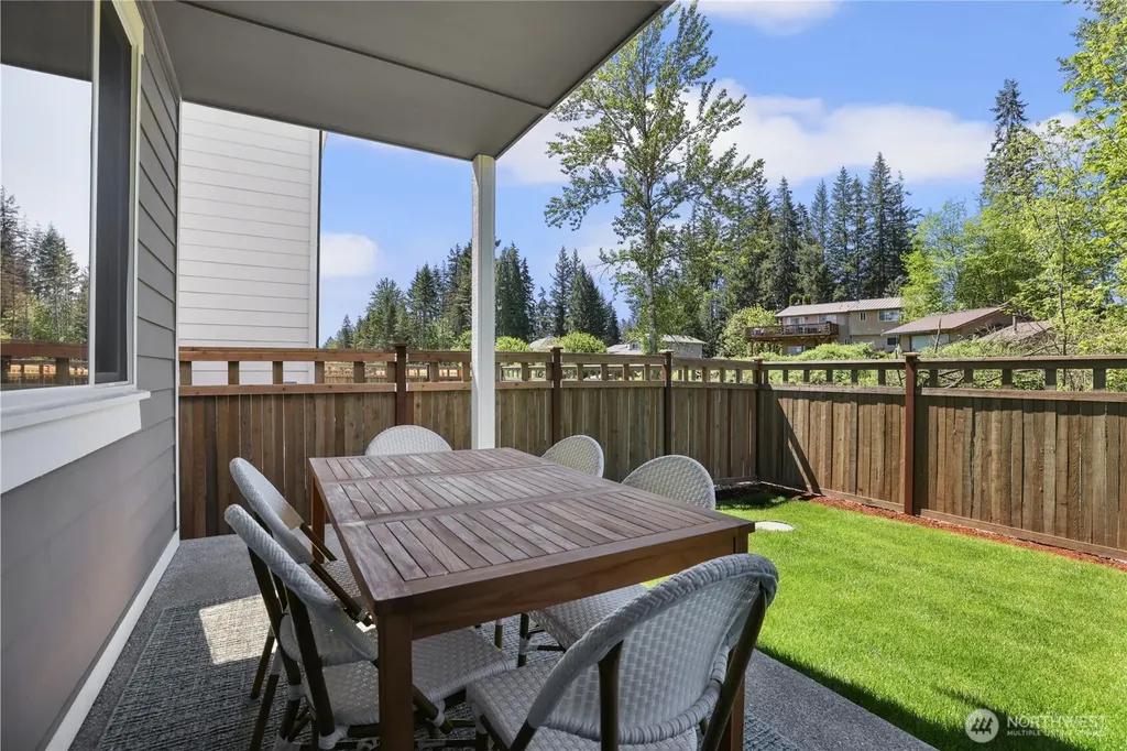 32120 Myrtle Avenue SE Black Diamond WA 98010