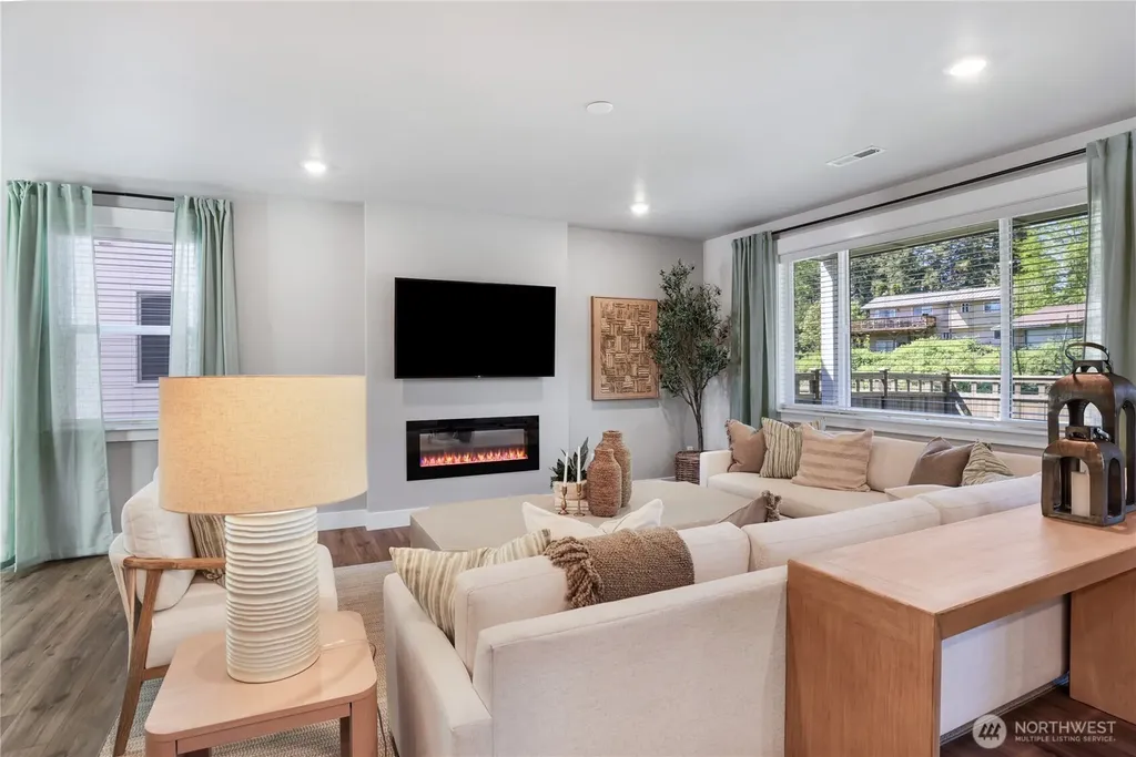 32120 Myrtle Avenue SE Black Diamond WA 98010
