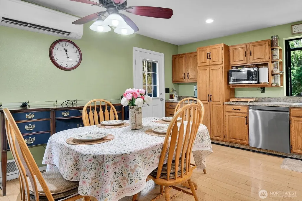 1915 98th Street NW Tulalip WA 98271