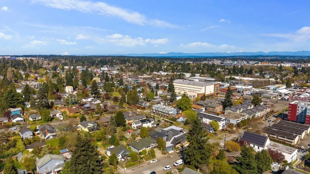 9624 Linden Avenue N Seattle WA 98103