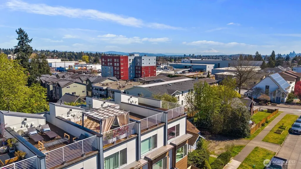 9624 Linden Avenue N Seattle WA 98103