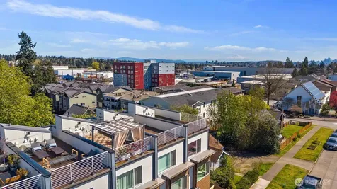 9624 Linden Avenue N Seattle WA 98103