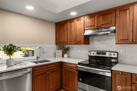 243 169th Avenue NE Bellevue WA 98008