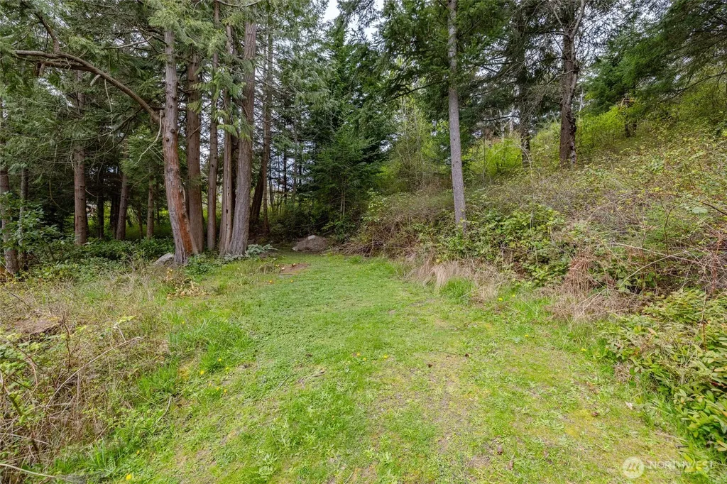 689 Sitka Place La Conner WA 98257