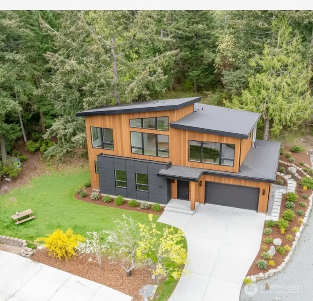 689 Sitka Place La Conner WA 98257